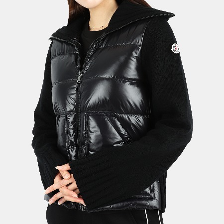 22 F/W 몽클레어 여성 로고패치 니트 믹스 다운 자켓(블랙) 9B00013 M1115 999